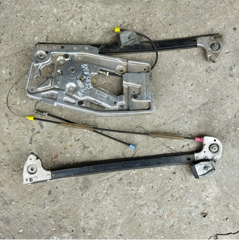 Подъемник механический ветрового стекла 8236859 BMW