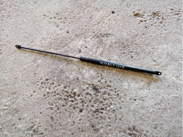 Упор капота 8G0823360B VAG