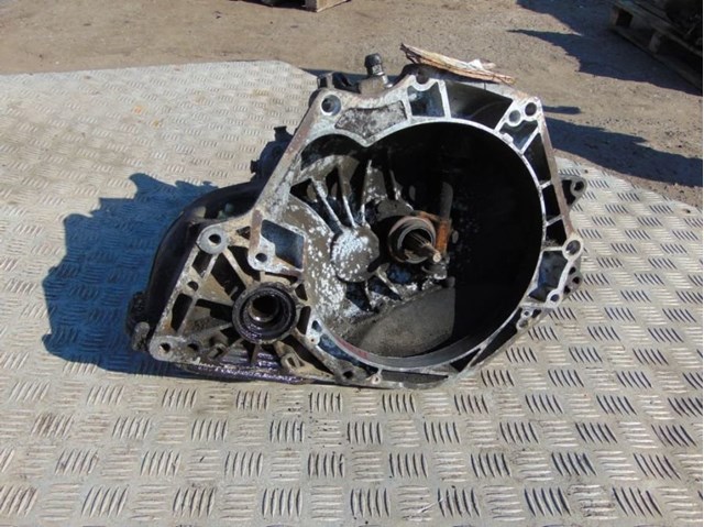 МКПП в сборе 90334344 OPEL