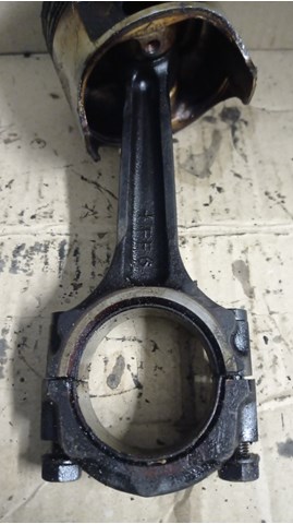 MAZDA FE1H11210A Шатун поршня двигателя в наличии Украина