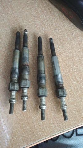 Свечи накала Y732J NGK
