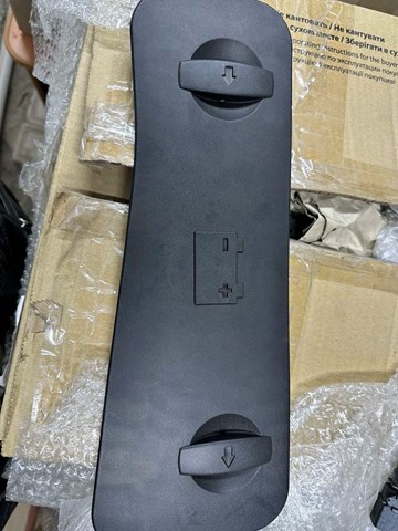 VAG 3B1819422A Крышка аккумулятора в наличии Украина