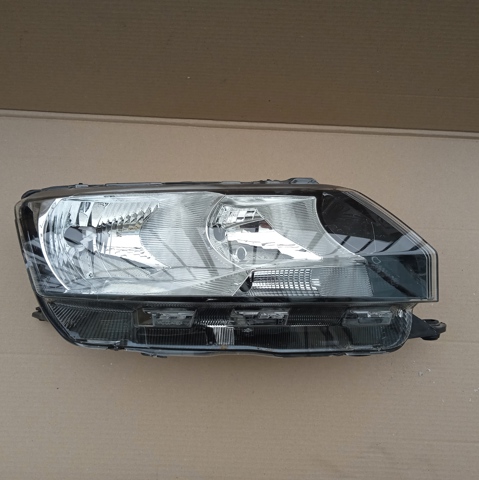 Фара передняя правая 5JB941018 VAG
