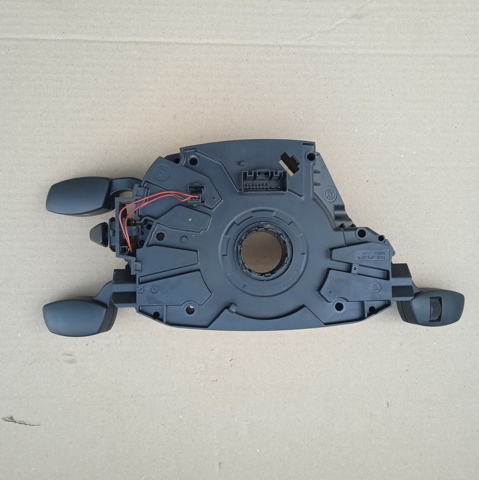 61319111997 BMW Переключатель подрулевой, центральная часть купить в Ровно