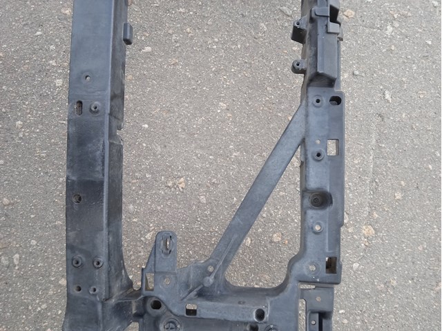 LR024332 Рамка радиатора купить Днепр