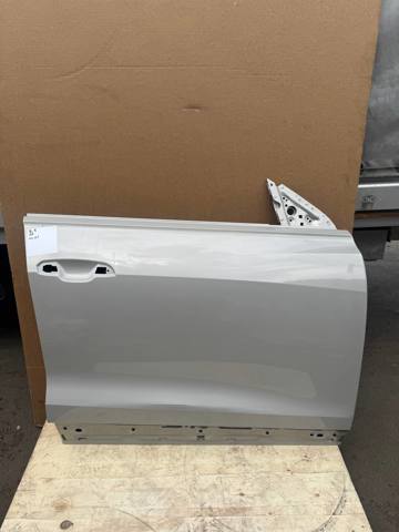 Пассажирская передняя дверь 4M8831052C VAG