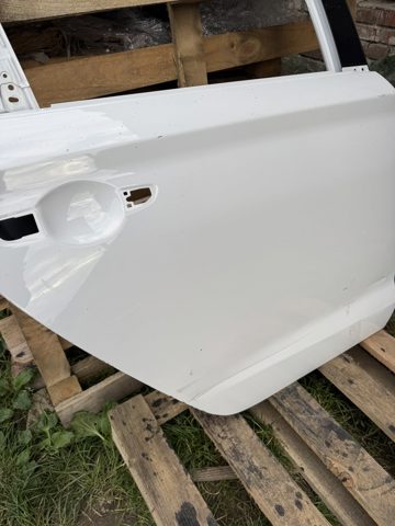HYUNDAI 77004G4000 Дверь задняя правая в наличии Винница