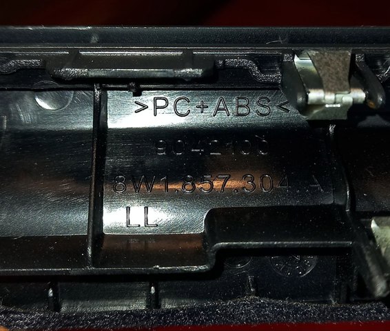 8W1857304A VAG купить в Сумы