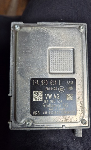 Камера заднего вида 1EA980654F VAG