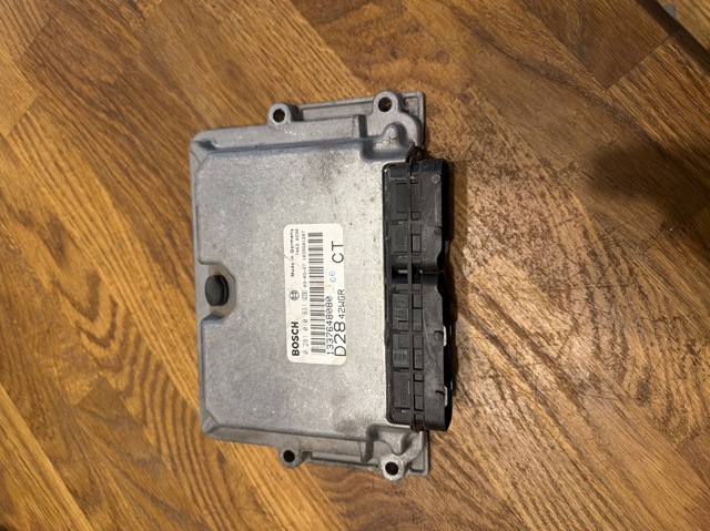 ЭБУ двигателем 0281010931 BOSCH