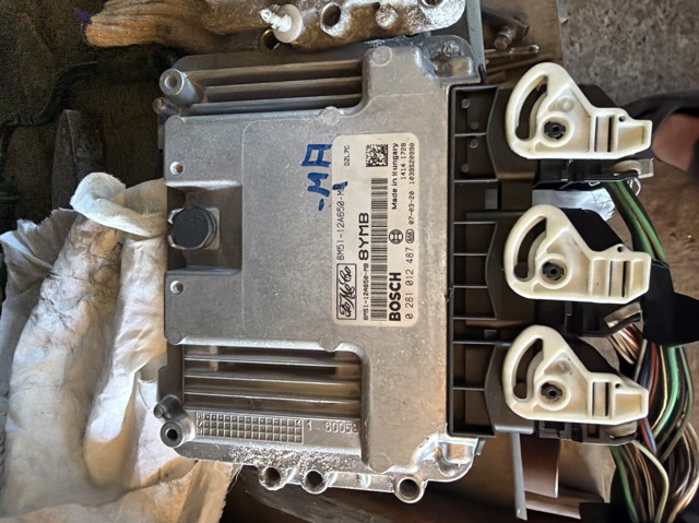 Компьютер двигателя 0281012487 FORD