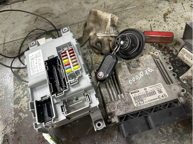 BOSCH 0281017012 Блок управления двигателем в наличии Хмельницкий
