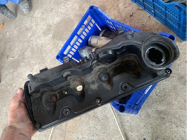 Крышка двигателя 03L103469C VAG
