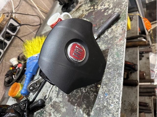 FIAT 07354968570 Подушка безопасности водителя в наличии Харьков