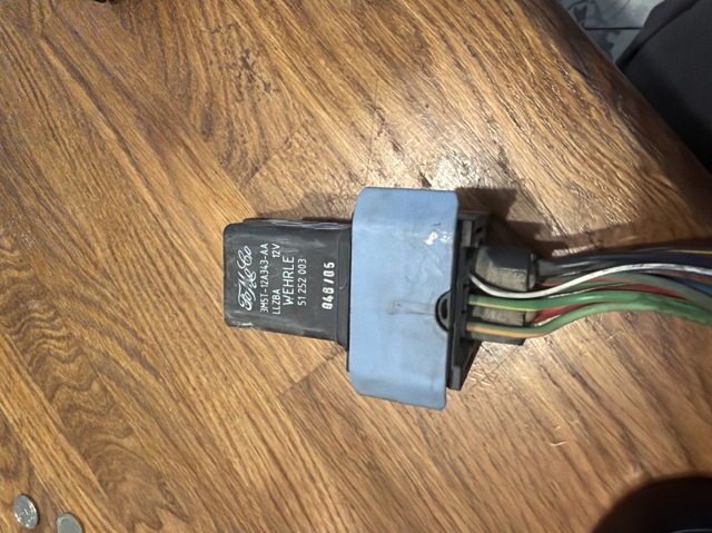 Реле свечей накаливания 1252609 FORD