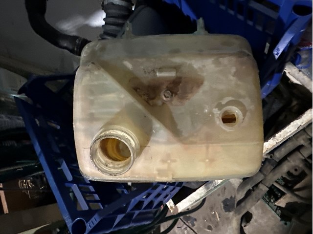 Водяной бачок системы охлаждения 1307ST PEUGEOT
