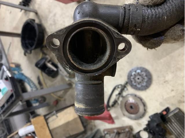 Водяной патрубок Citroen C5 I