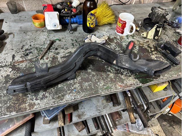 1485769 Воздухозаборник воздушного фильтра купить Харьков