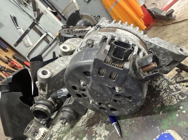 FORD 1530298 Генератор в наличии Житомир