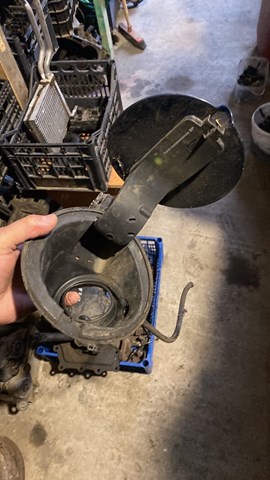 Дверка бензобака Форд Фокус II