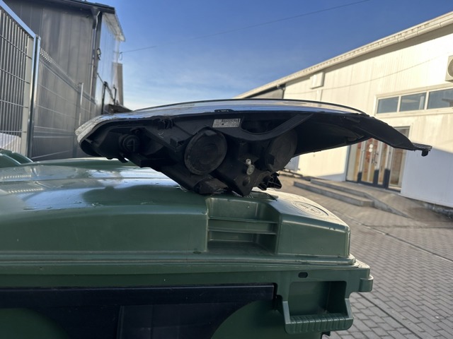 1606930080 PEUGEOT Правая фара купить в Кривой Рог