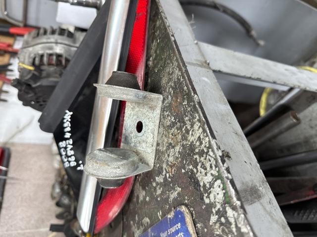 Подушка двигателя правая верхняя 1844A7 PEUGEOT