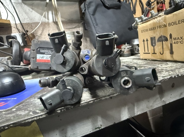 Клапанная форсунка 1980H5 PEUGEOT