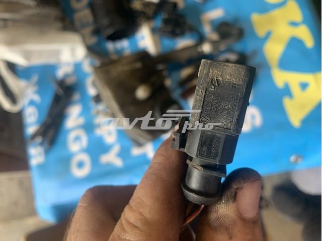 Разъем (фишка) универсальный 1J0973814 VAG