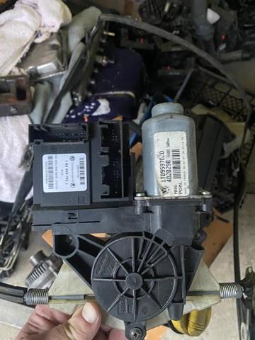 VAG 1K0959792J Мотор стеклоподъемника двери передней правой в наличии Днепр