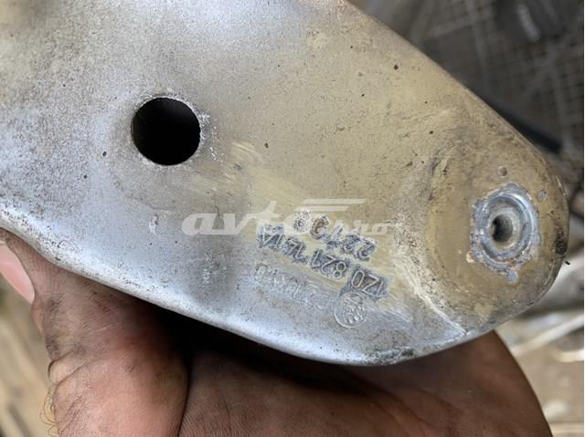 Кронштейн крепления крыла переднего левого, передний 1Z0821141A VAG