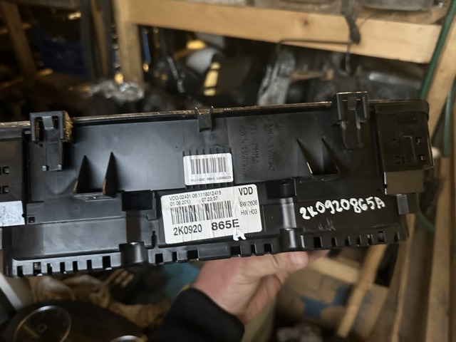 VAG 2K0920865E Панель приборов в наличии Запорожье