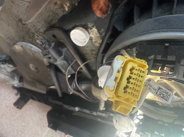 2K5880201B81U VAG Подушка безопасности (AIRBAG) водительская купить в Николаев