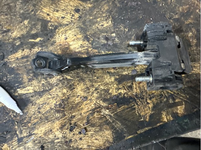 31298467 VOLVO Ограничитель открывания двери задний купить в Львов