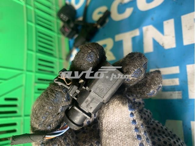 Разъем (фишка) генератора 3B0973813 VAG