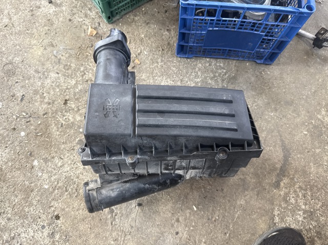 Коробка фильтра 3C0129607BE VAG