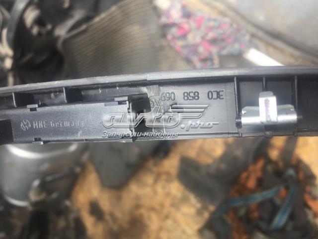 3C0858069 Накладка на торпедо купить Черновцы