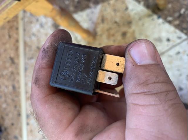 Реле поворотников 3D0951253A VAG