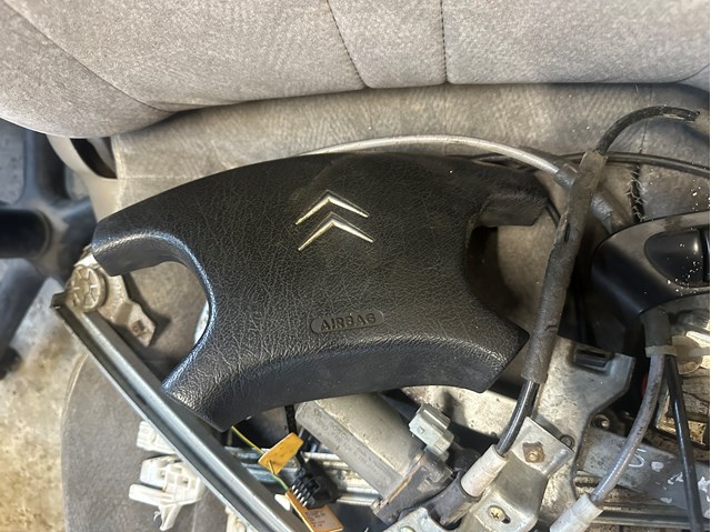 Подушка AIRBAG водительская 4112GX PEUGEOT