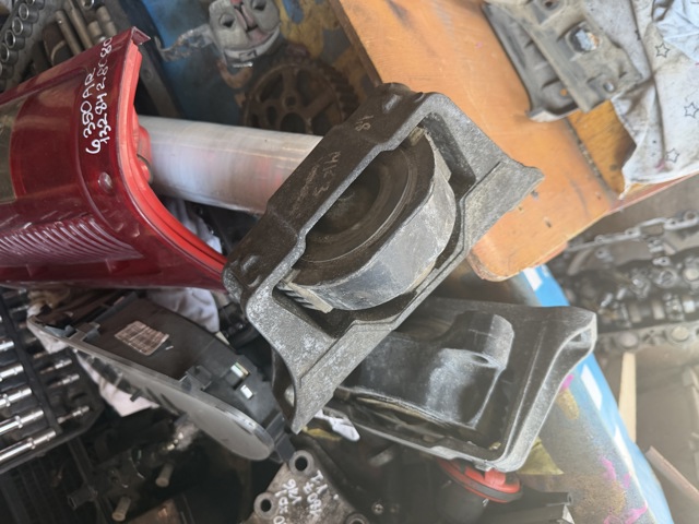 Опора двигателя 4M516F012DC FORD