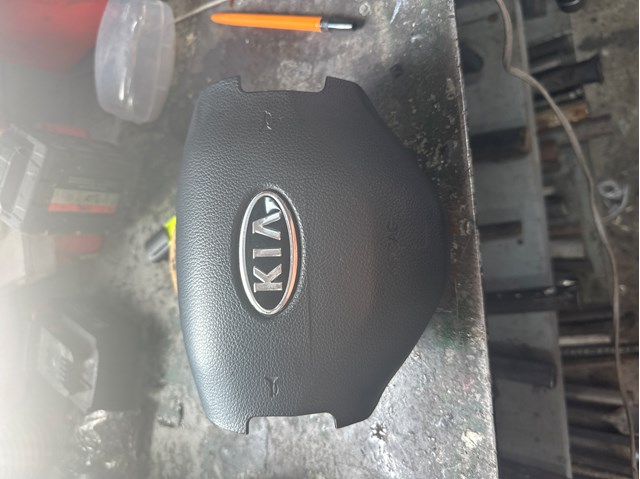 Подушка безопасности водителя 569003U100 HYUNDAI