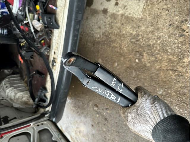 Поводок дворника 6429FJ PEUGEOT