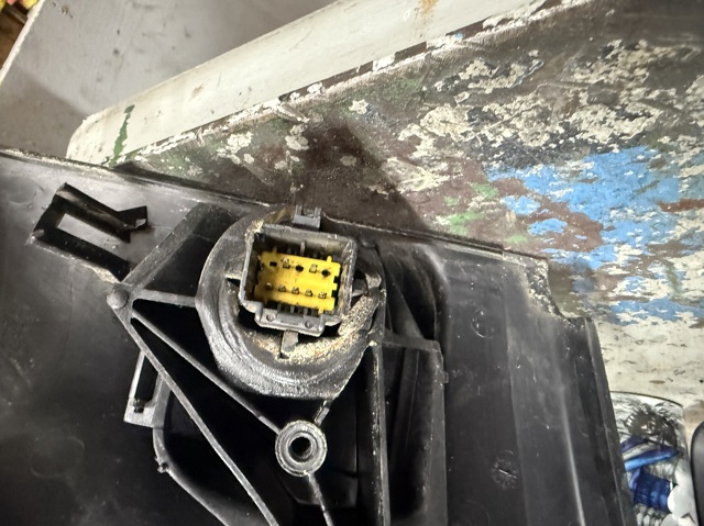 7701068378 RENAULT Зеркало заднего вида правое купить в Ужгород