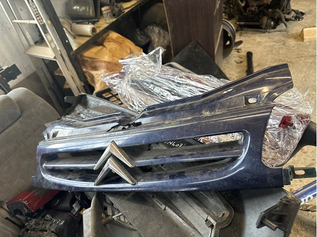 7804J4 PEUGEOT Решетка радиатора купить в Каменское