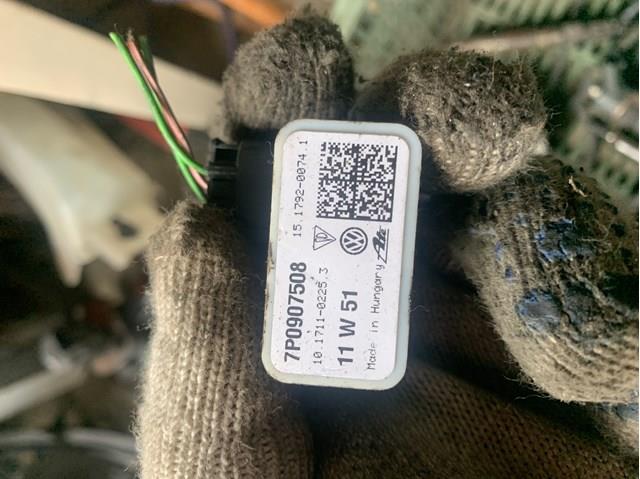 Датчик AIRBAG передний 7P0907508 VAG