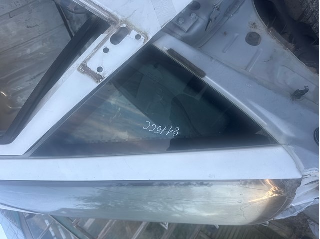 Окно надставки двери передней 8116CC PEUGEOT