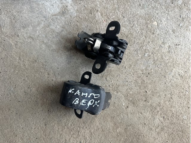 Замок двери задней левой распашной верхний 8200031628 RENAULT
