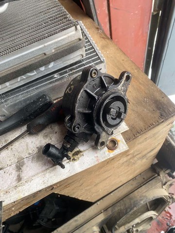 RENAULT 8200102535 Насос вакуумный в наличии Винница