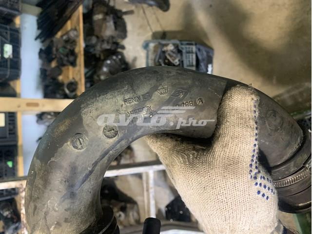 Патрубок воздушный, вход в турбину (наддув) 8200143788 RENAULT