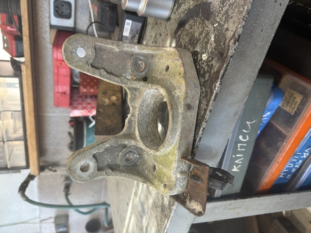 8200219372 RENAULT Кронштейн подушки КПП купить в Ровно