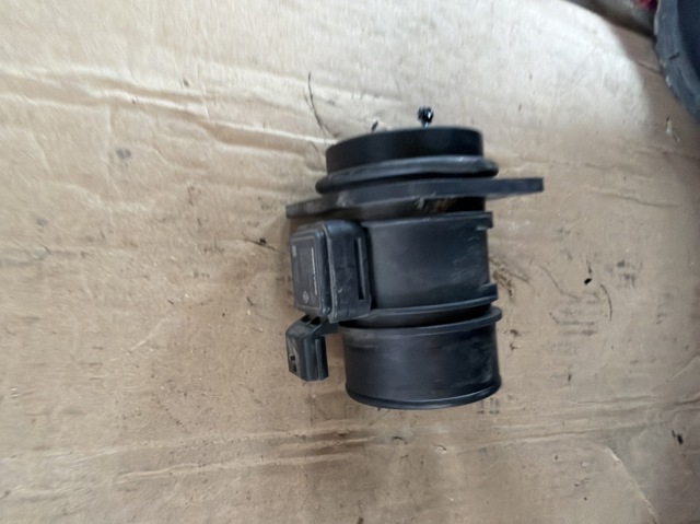 Расходомер воздуха 8200280060 RENAULT